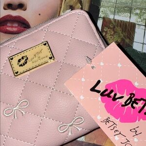 🎀 🫦 🎀 • 💋 Betsey Johnson x Pretty n Pink Vibes 💋• 👄🌹👄